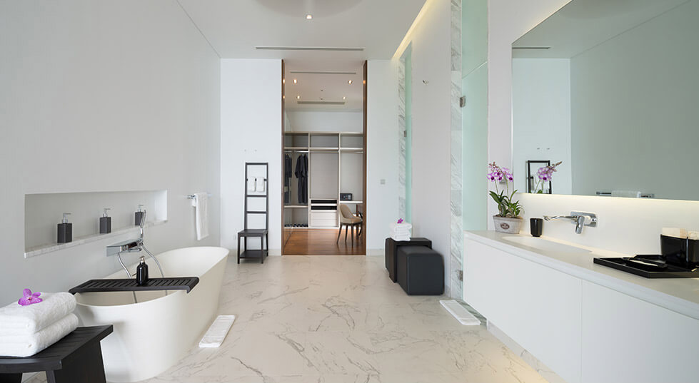 Malaiwana Penthouse - Bathroom style