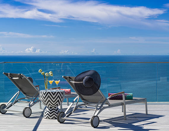Malaiwana Villa R - Deck chairs amd view